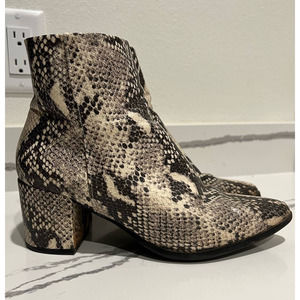 Steve Madden Girl Dafnii Snake Print‎ Heeled Boot Size 8